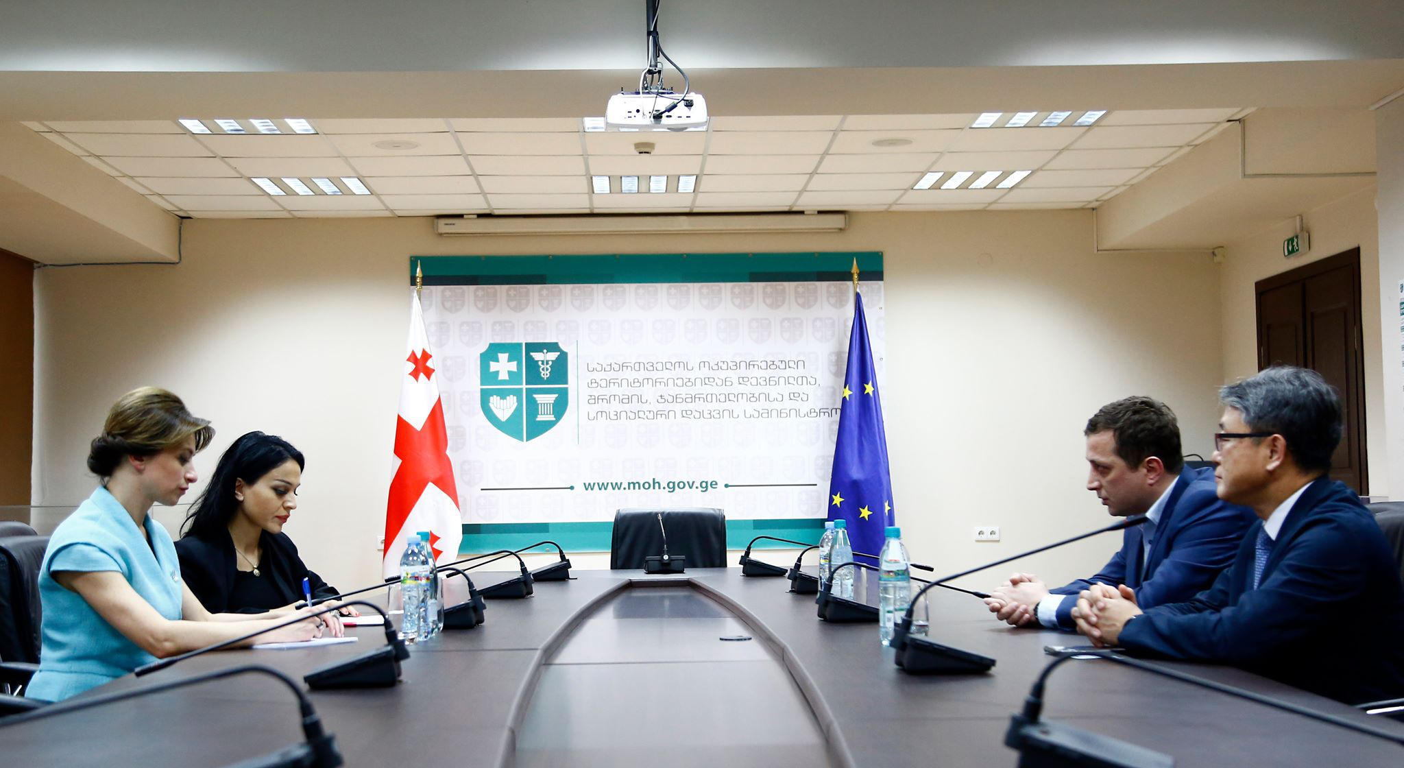 საქართველოში ტრანსპლანტოლოგიის დარგის განვითარებასთან დაკავშირებით  ჯანდაცვის მინისტრმა შეხვედრა გაამართა