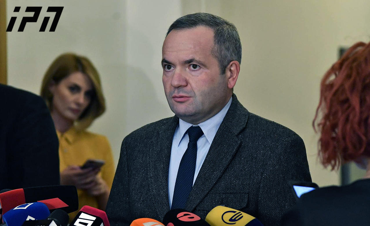 ზურაბ ჭიაბერაშვილი ამირან გამყრელიძეს 7 შეკითხვით მიმართავს