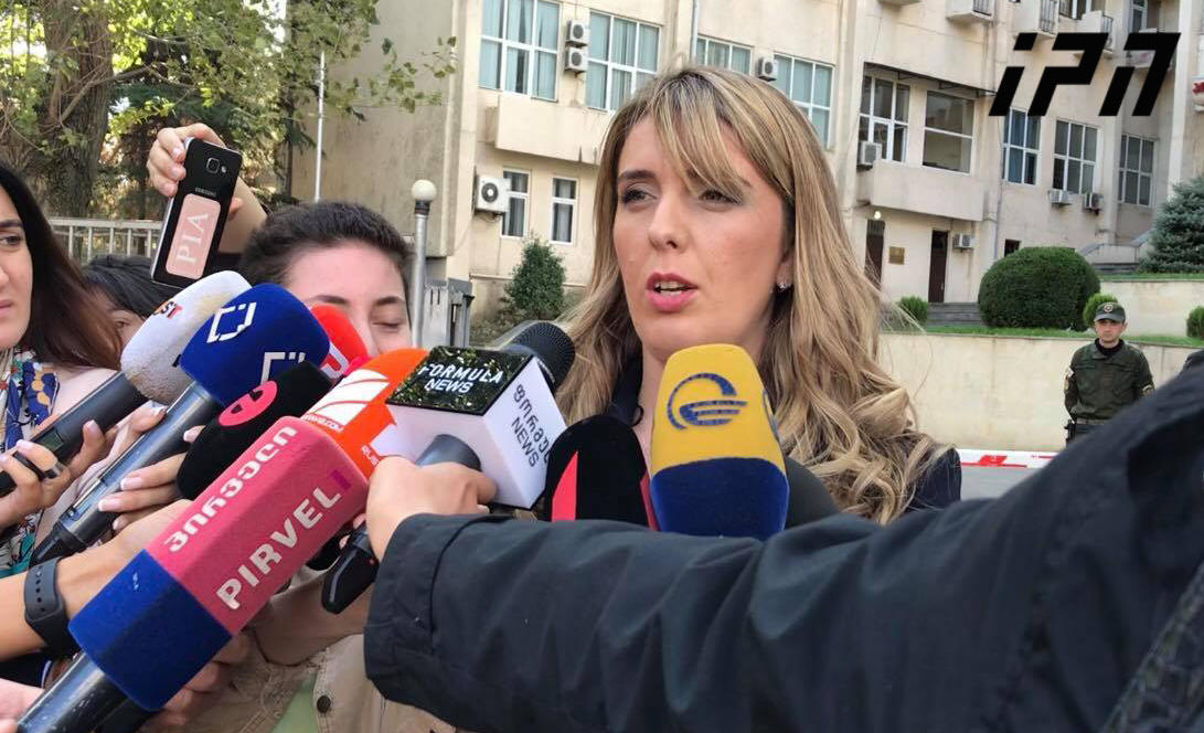 თამთა თოდაძის ადვოკატის განცხადებით, ილია ჯიშკარიანმა თანამშრომლებთან კომუნიკაციის აკრძალვის თაობაზე აღკვეთის ღონისძიება, სავარაუდოდ, დაარღვია