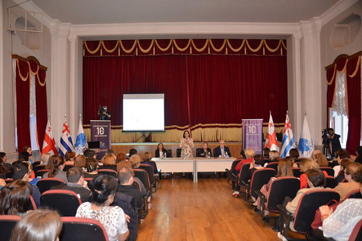 ადამიანის უფლებათა დაცვისა და სამოქალაქო ინტეგრაციის კომიტეტმა „ბავშვის უფლებათა კოდექსის“ 10 მთავარი პროგრამის პრეზენტაცია აჭარიდან დაიწყო