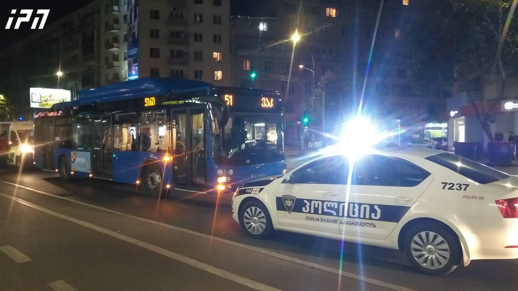 პეკინის გამზირზე ავტობუსი არასრულწლოვანს დაეჯახა