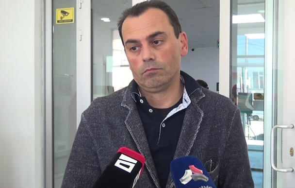 ხაშურის სამშობიარო სახლის დირექტორის განცხადებით, მშობიარისა და ჩვილის გარდაცვალების პირველადი მიზეზი მედპერსონალის მხრიდან გადაცდომა იყო