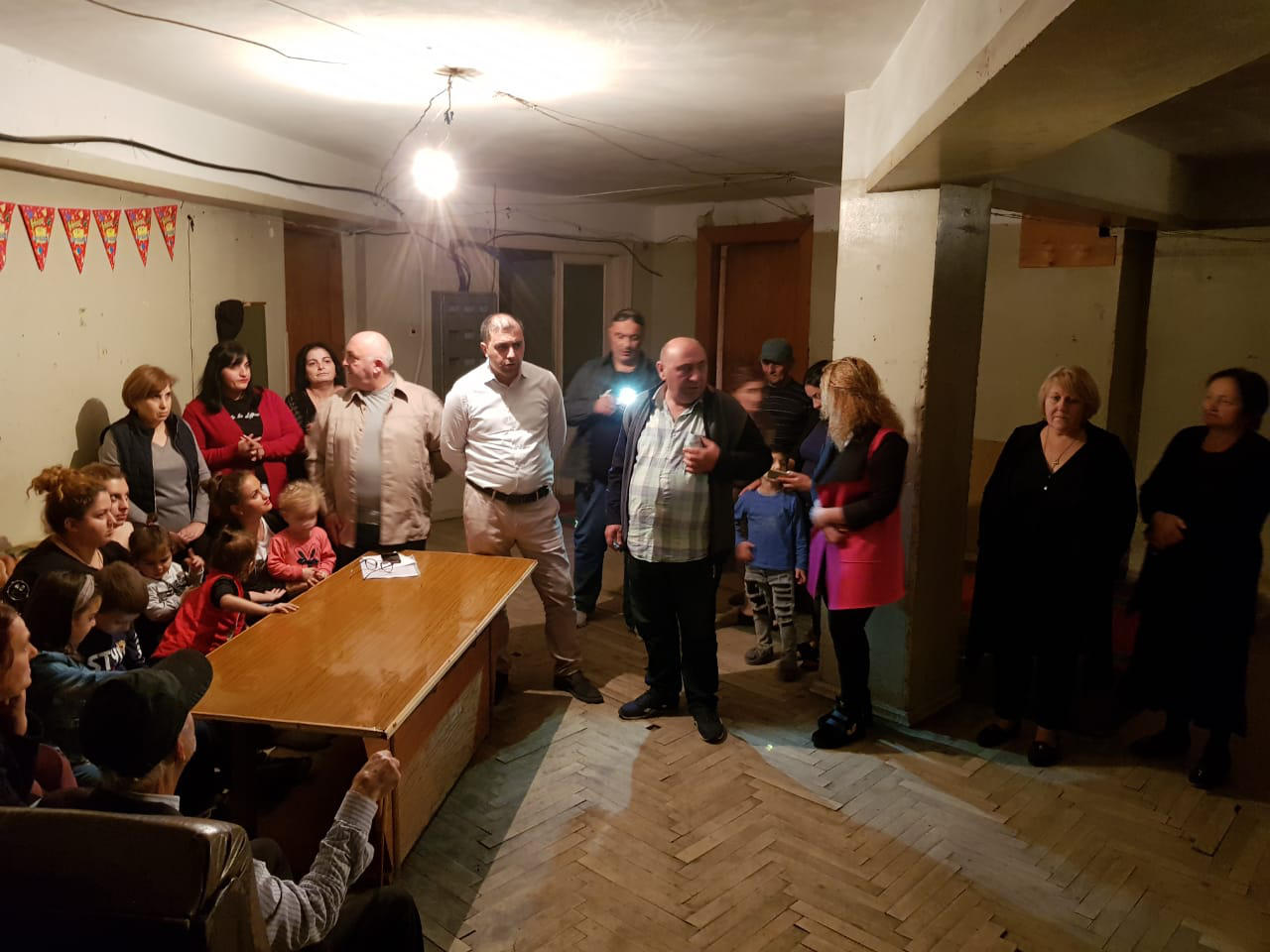 „თავისუფალი საქართველოს“ ლიდერები წყალტუბოში მხარდამჭერებს შეხვდნენ