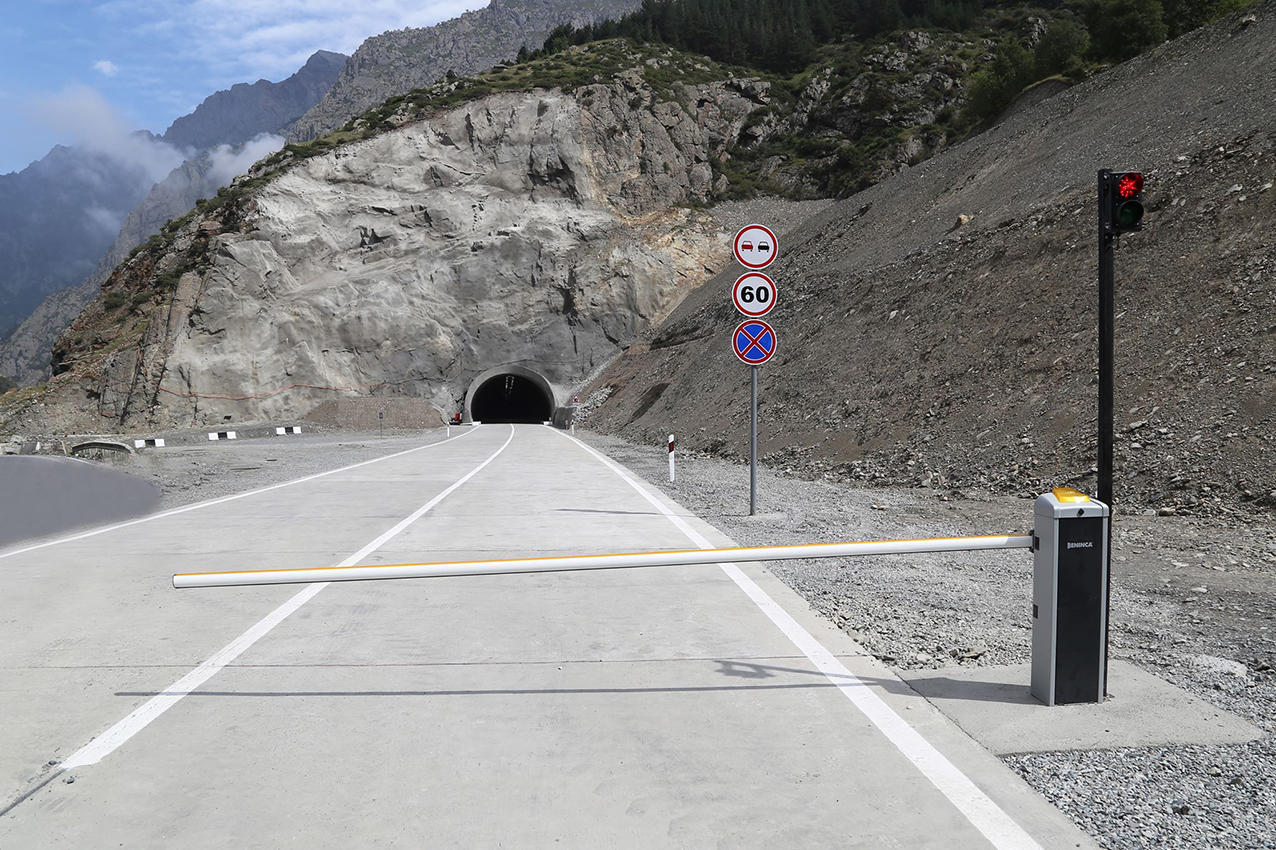 გარემოს ეროვნული სააგენტო - ამ დროისათვის დევდორაკის ხეობაში საფრთხის დონე მინიმალურია - წყლის დონე პირვანდელ ნიშნულს დაუბრუნდა, წყალმოვარდნები და ღვარცოფული პროცესები აღარ ფიქსირდება - გზის გახსნის რეკომენდაცია გაიცა
