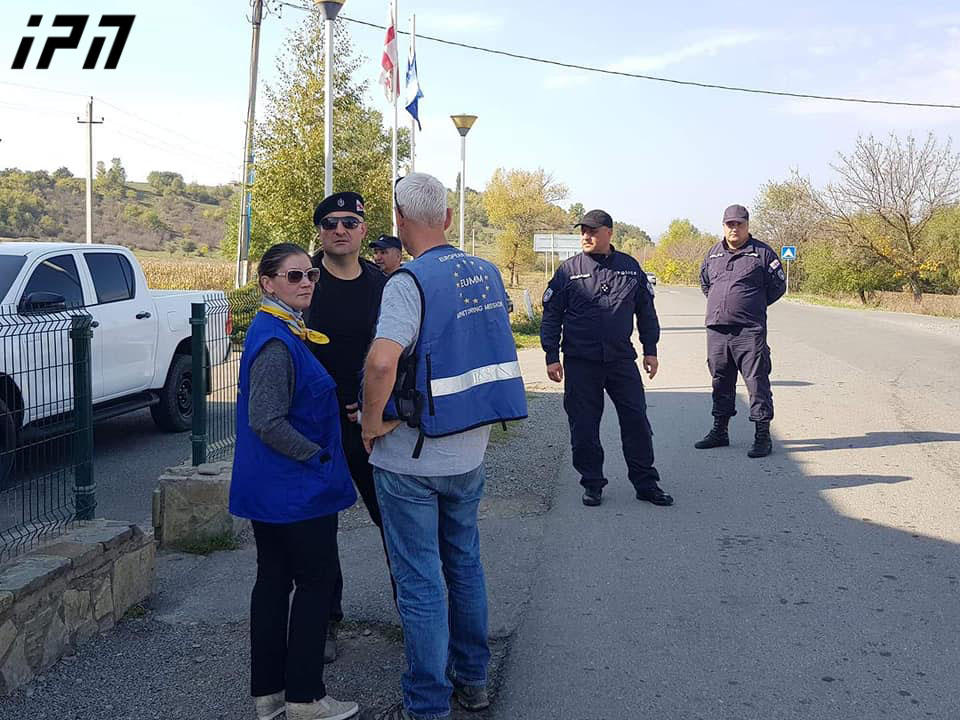 სოფელ ატოცთან შეიარაღებული პირები კვლავ გამოჩნდნენ. თუმცა ე.წ. სასაზღვრო სამუშაოები ჯერ არ დაუწყიათ