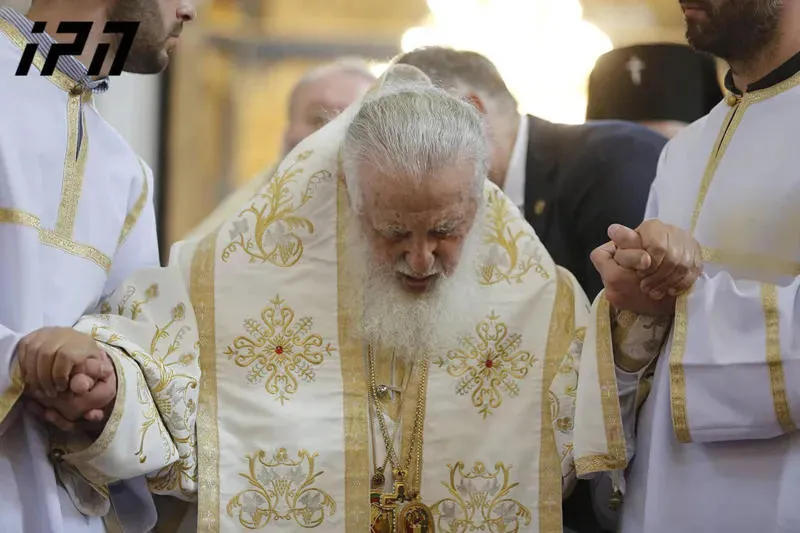 პატრიარქი - ვიცი, როგორ უჭირს ჩვენ ხალხს, რამდენი განსაცდელითა და ტკივილითაა სავსე წუთისოფელი - მწამს, რომ, მიუხედავად მრავალი დაბრკოლებისა, ჩვენი ერი ღირსეულად გაივლის გოლგოთის გზას