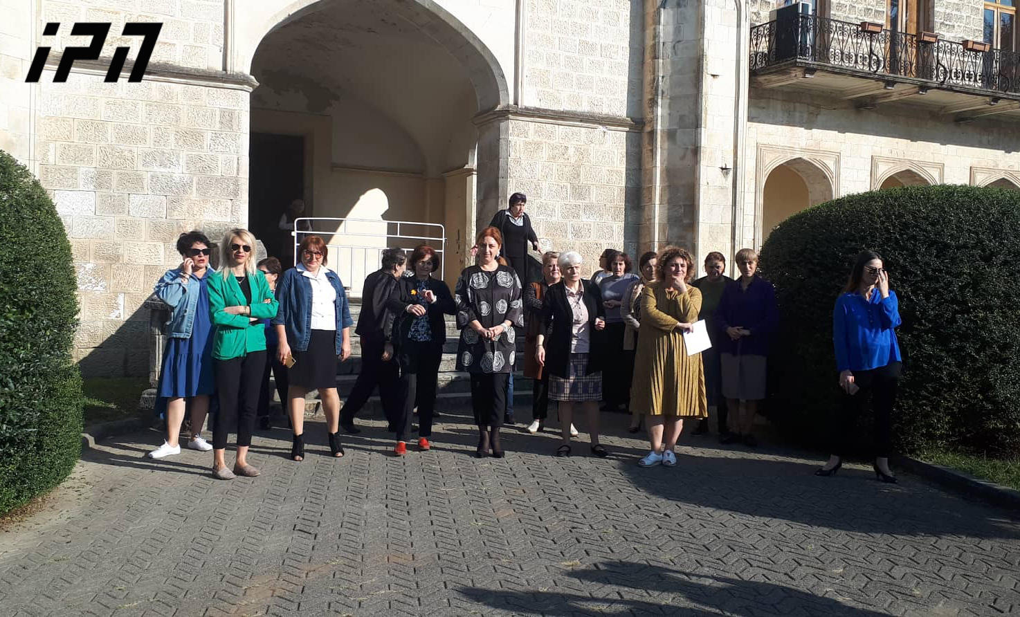 ზუგდიდის დადიანების სასახლეთა ისტორიულ-არქიტექტორული მუზეუმის თანამშრომლები ხელფასების მომატების მოთხოვნით, 1-ელ ნოემბერს გაფიცვას აპირებენ