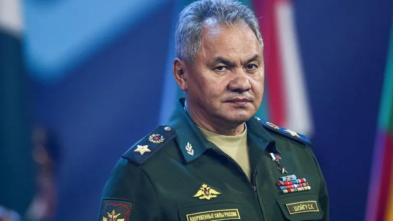 Глава Минобороны России призывает Армению и  Азербайджан соблюдать соглашение о прекращении огня