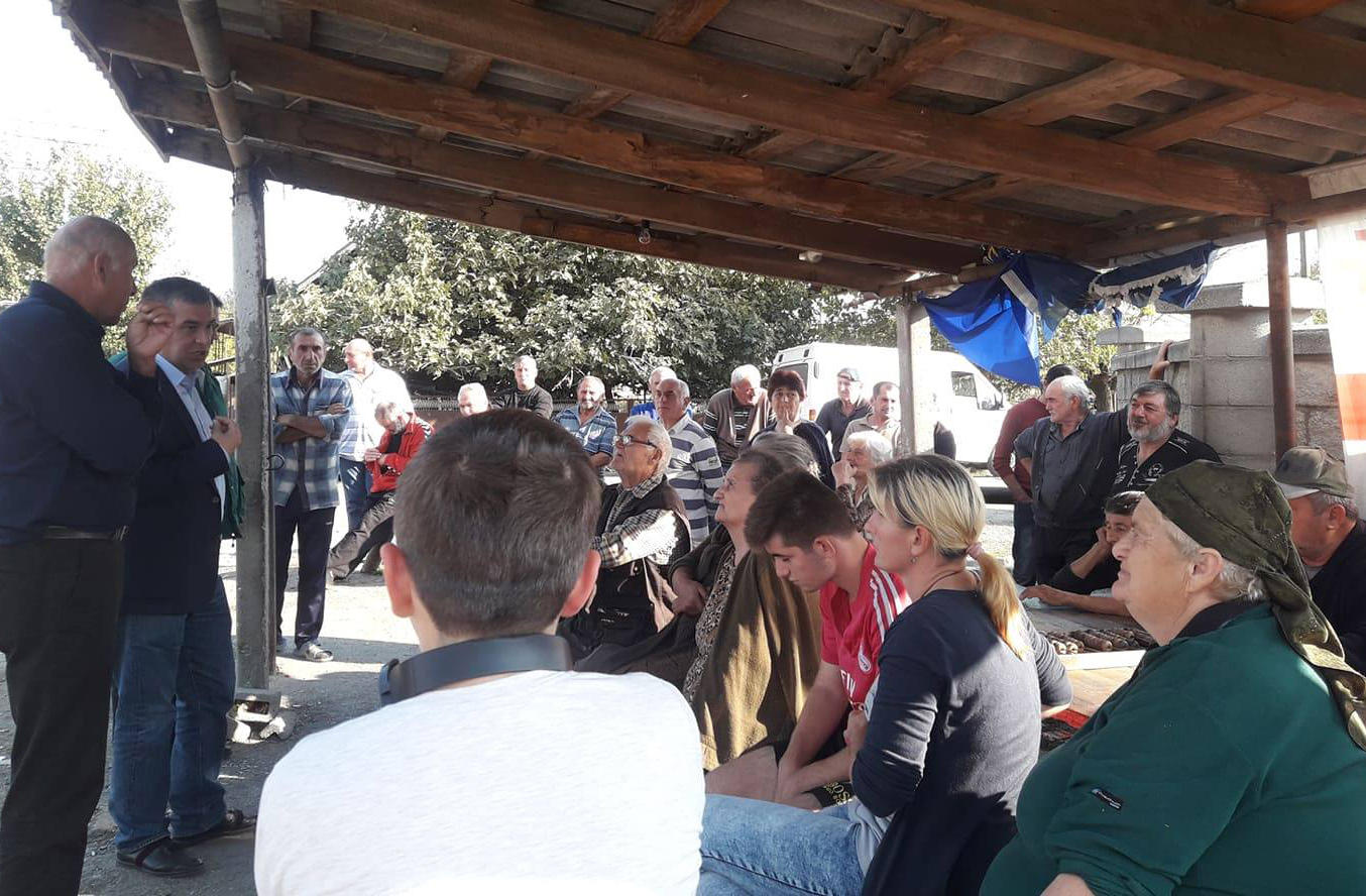 დავით ბაქრაძე - ხელისუფლების უყურადღებობის შედეგად, ლაგოდეხში ბევრი პრობლემა არის დაგროვილი