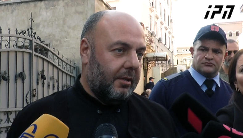 დეკანოზი გიორგი თევდორაშვილი - ჯერ არაფერია ცნობილი, აქვთ თუ არა სასულიერო პირებს ავტომობილით გადაადგილებისთვის საშვები