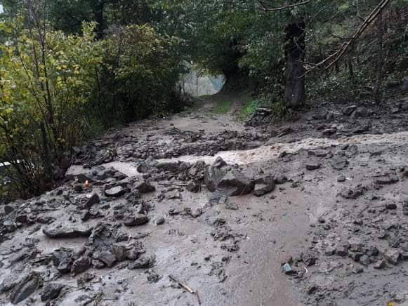 აჭარაში, ბათუმი-ქედის დამაკავშირებელ ცენტრალურ გზაზე მეწყერი ჩამოწვა
