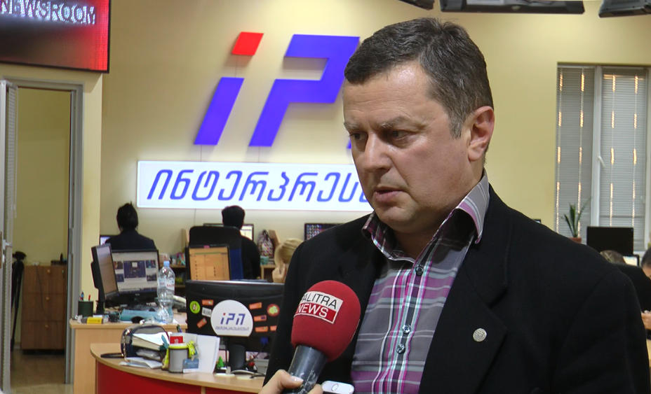 დიმიტრი ლორთქიფანიძემ ფილმის „და ჩვენ ვიცეკვეთ“ ჩვენების აკრძალვის მოთხოვნით შინაგან საქმეთა სამინისტროს მიმართა