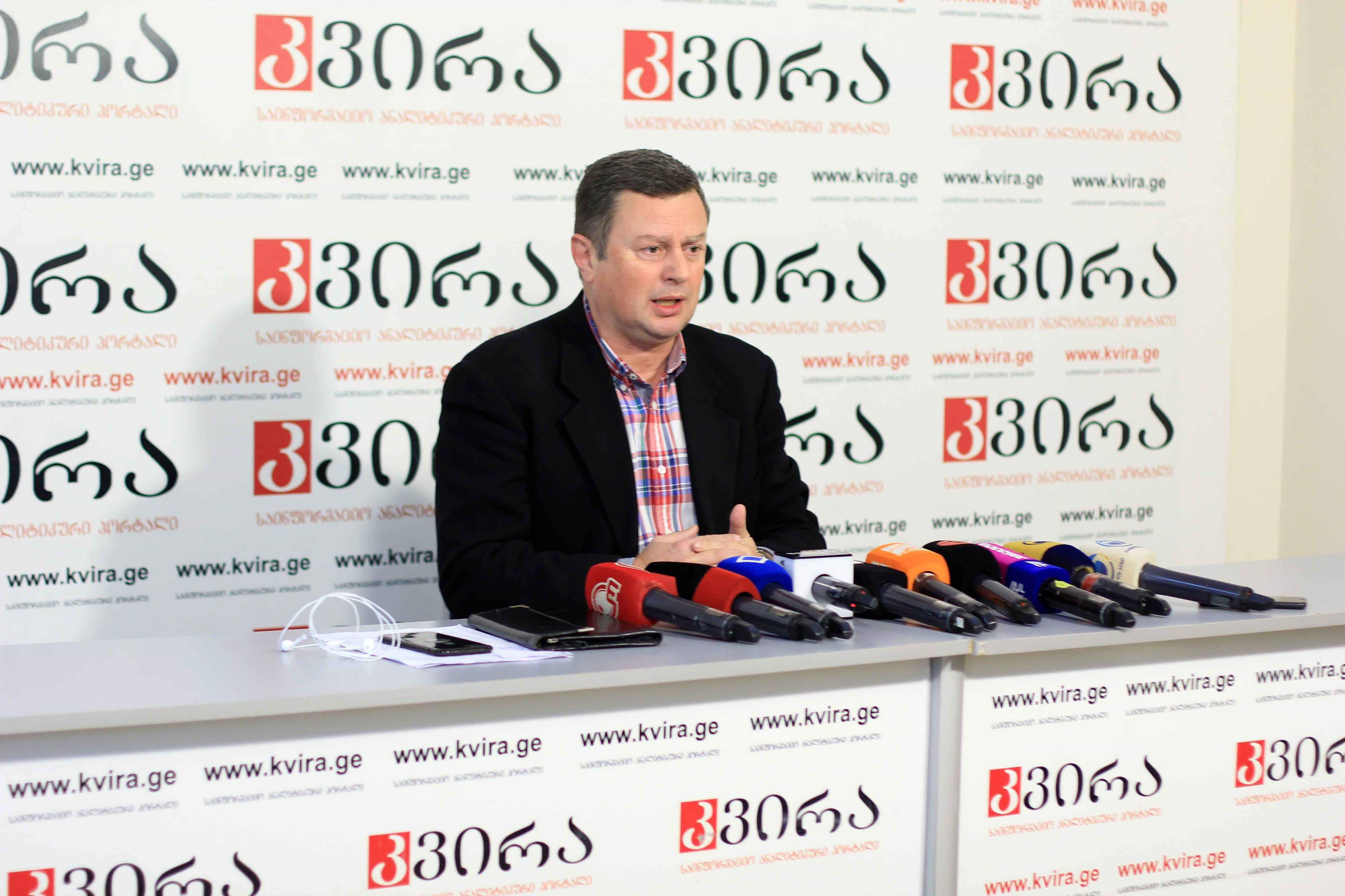 დიმიტრი ლორთქიფანიძე - ყველა პოლიციელთან მივიტანთ ტელეფონით ფილმის „და ჩვენ ვიცეკვეთ" კადრებს და ვეტყვით, აი, რისი ჩვენება უნდათ ჩვენი შვილებისთვის