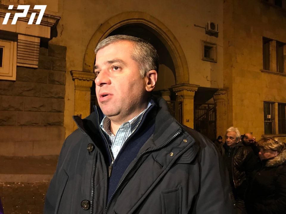 დავით ბაქრაძე - ავტობუსებს და სპეცრაზმს ამოფარებული ხელისუფლებები რუსთაველის გამზირს ბევრი ახსოვს და ყველამ ცუდად დაამთავრა