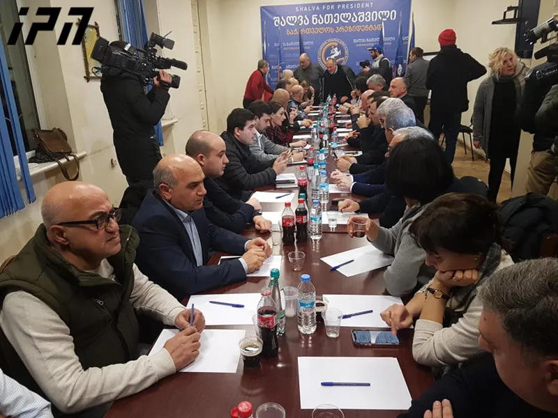 Лидеры оппозиционных партий обсуждают план действий