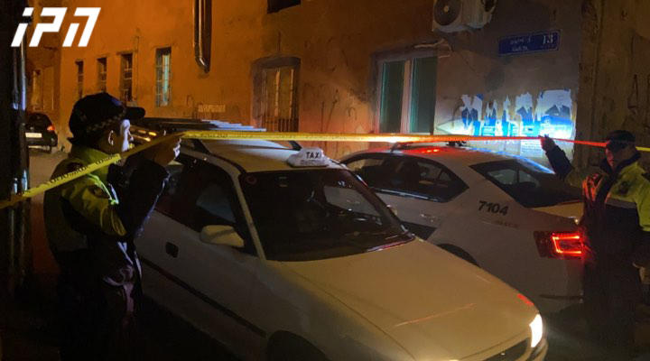 ადვოკატის ინფორმაციით, ცოტნე გამსახურდიას მკვლელობის მცდელობასა და დანაშაულის შეუტყობინებლობაში ბრალდებულები და გამსახურდია დაჭრამდე ერთ სუფრასთან იმყოფებოდნენ