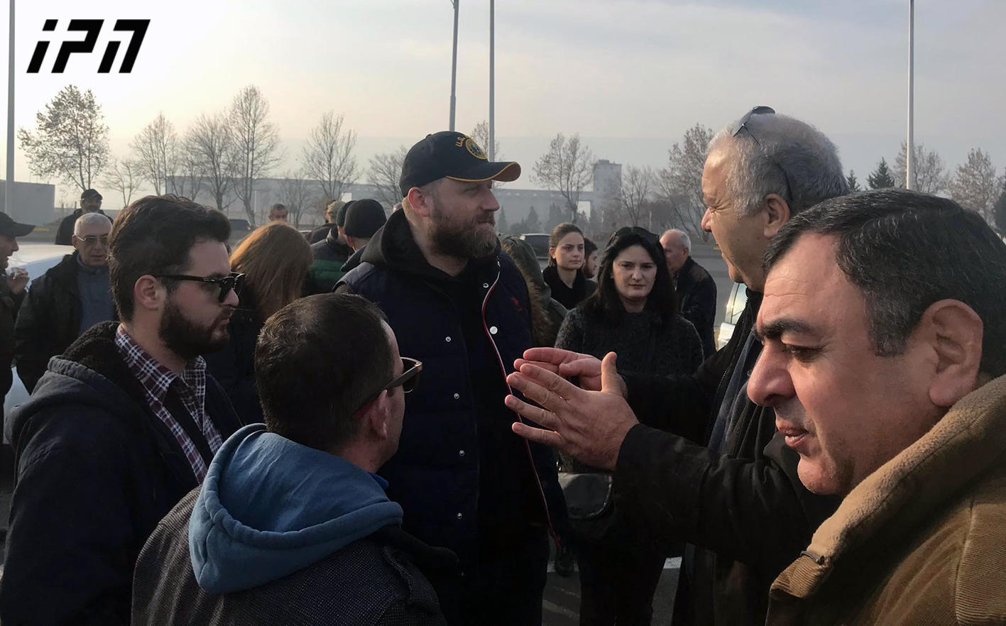 „შმაქსის“ მძღოლები პატრულის მიერ გამოწერილი 200-ლარიანი ჯარიმების გაუქმებას ითხოვენ