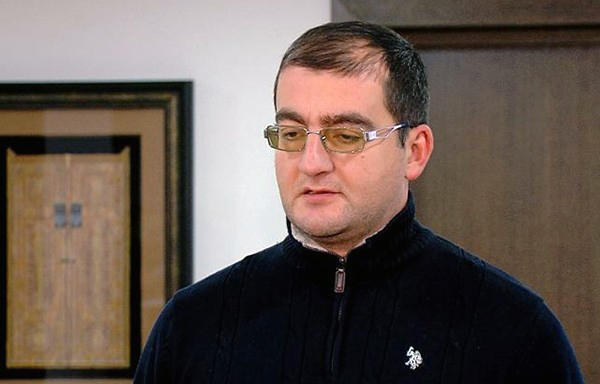 კონსტანტინე გამსახურდია - ცოტნე გამსახურდია გააღვიძეს, ის გარემოს ადეკვატურად აღიქვამს, თუმცა მართვითი სუნთქვის აპარატის გამო ლაპარაკი ჯერ არ შეუძლია