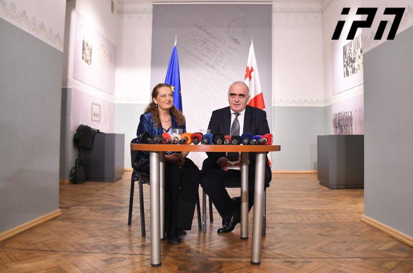 ვაჟა გაფრინდაშვილი - დაცვა შემოვიდა, ციხის უფროსი გეძახის, გაგიშვესო - ბარგიც არ ჩამილაგებია