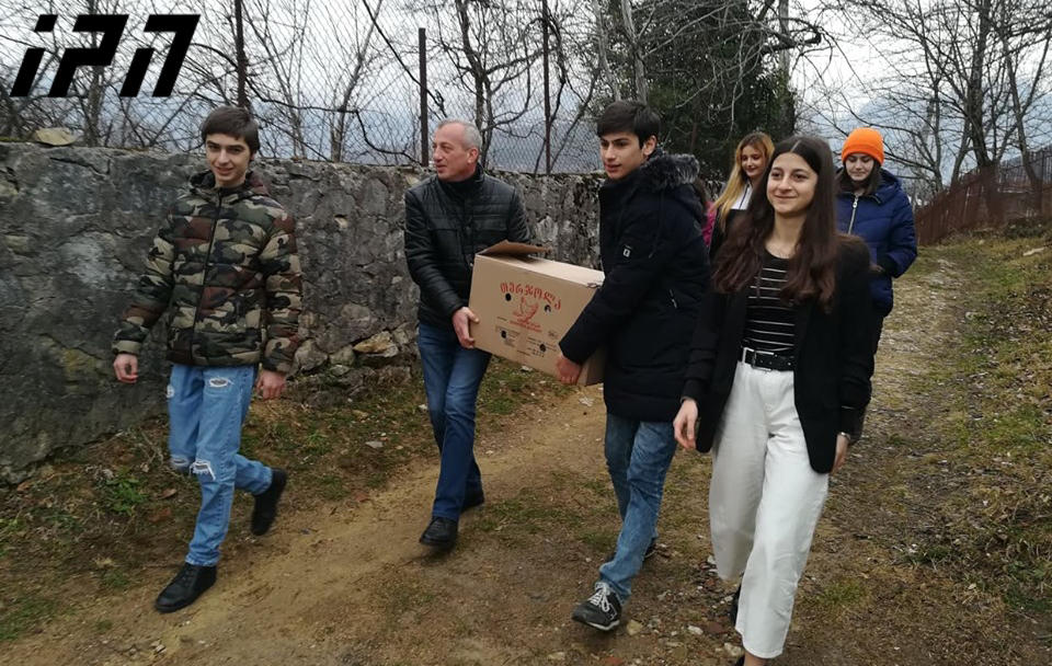 ტყიბულში საახალწლოდ საქველმოქმედო აქცია გაიმართა