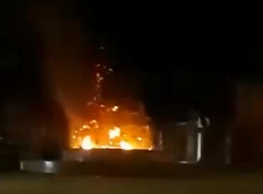 დედოფლისწყაროში ქალაქის ნაძვის ხე დაიწვა