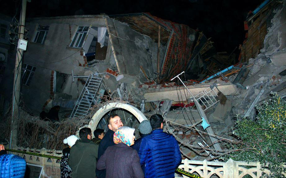 At least 20 dead, more than 1000 injured in Turkey earthquake