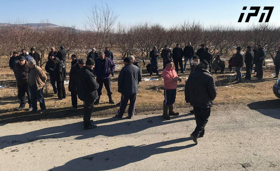 გორის მუნიციპალიტეტის სოფელ ქერეს მოსახლეობა აქციას მართავს