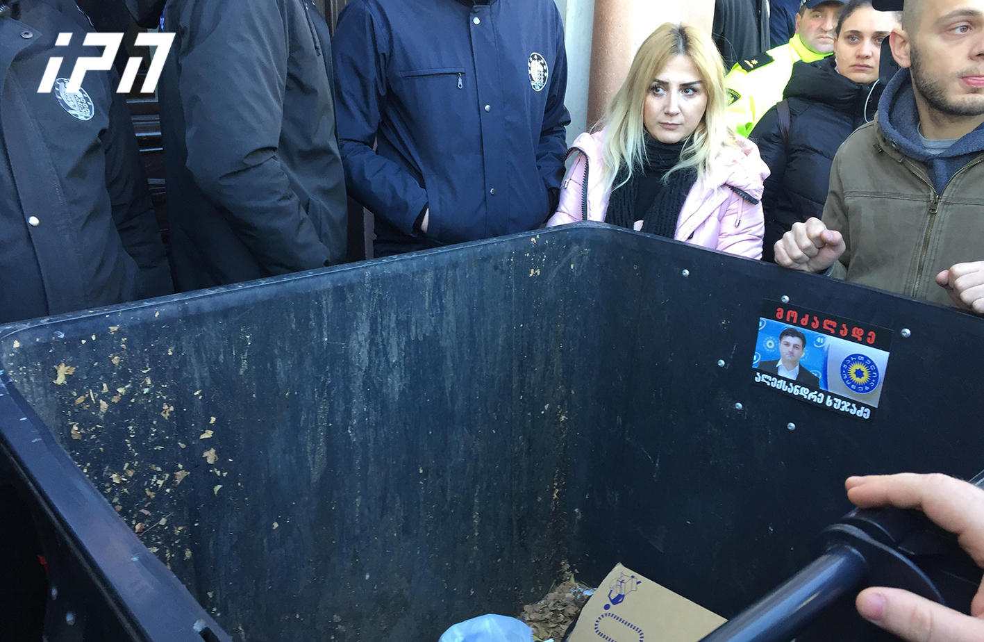 Change movement brings garbage bin to City Council building