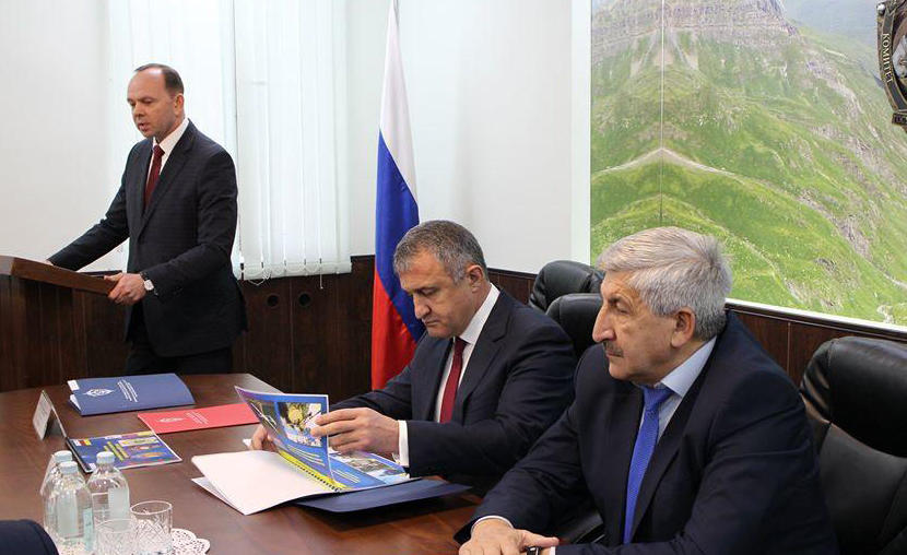სააგენტო „რესის“ ინფორმაციით, ცხინვალის КГБ-ს მეთაური მისი უწყების პრიორიტეტად ქართული მხარის გეგმების შესახებ ინფორმაციის მოპოვებას ასახელებს