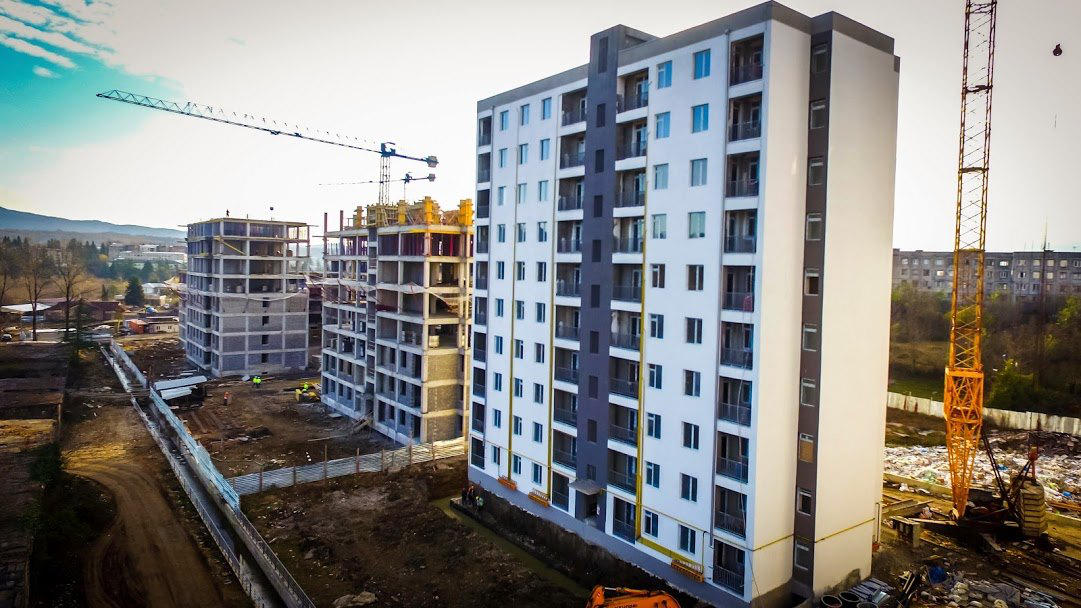 წყალტუბოში ბინის მიღების მოთხოვნით დევნილი ოჯახების განაცხადების შევსება დაიწყო