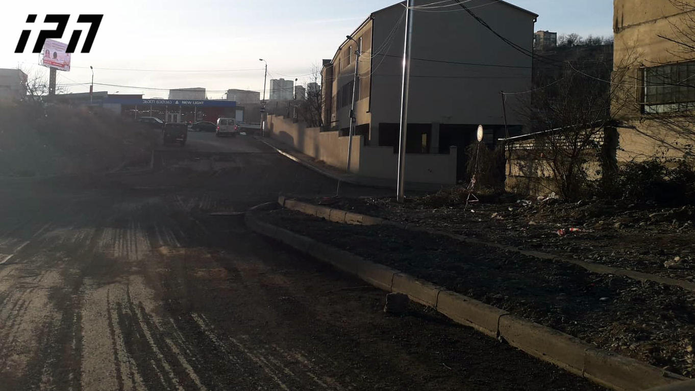 გლდანში ახლად რეაბილიტირებული ორი ქუჩის საფარს, რაზეც 1 174 364 ლარი დაიხარჯა, დემონტაჟი ჩაუტარდა და კომპანია სამუშაოებს თავიდან აკეთებს