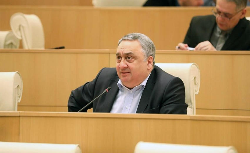 ზვიად კვაჭანტირაძე ჯანდაცვის მინისტრს - გამინისტრების დღიდან თქვენი 520-ე დადგენილებით ყველაფრის ჩეხვა დაიწყეთ - თქვენი რეფორმა 520-ჯერ არტყამს დანას მძიმე პაციენტებს