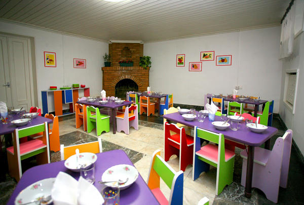 რუსთავის ბაგა-ბაღების გაერთიანების გადაწყვეტილებით, აღსაზრდელებისთვის თავისუფალი დასწრება გამოცხადდა