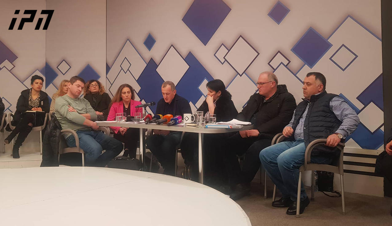აჭარის ტელევიზიის მრჩეველთა საბჭომ მაუწყებელში არსებულ სამსახურებში მოადგილეების შტატები გააუქმა