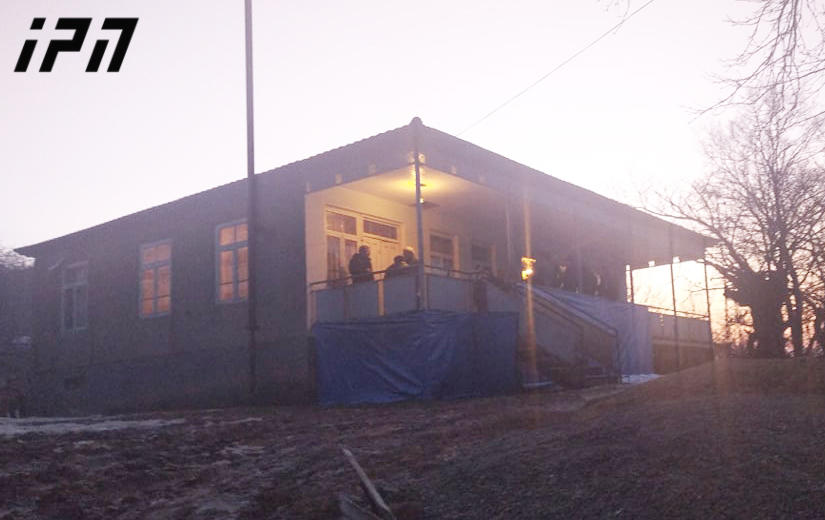 ბებია აცხადებს, რომ საჩხერის სოფელ ჭალაში, არასრულწლოვანმა მამაზე შური შენიშვნის გამო იძია