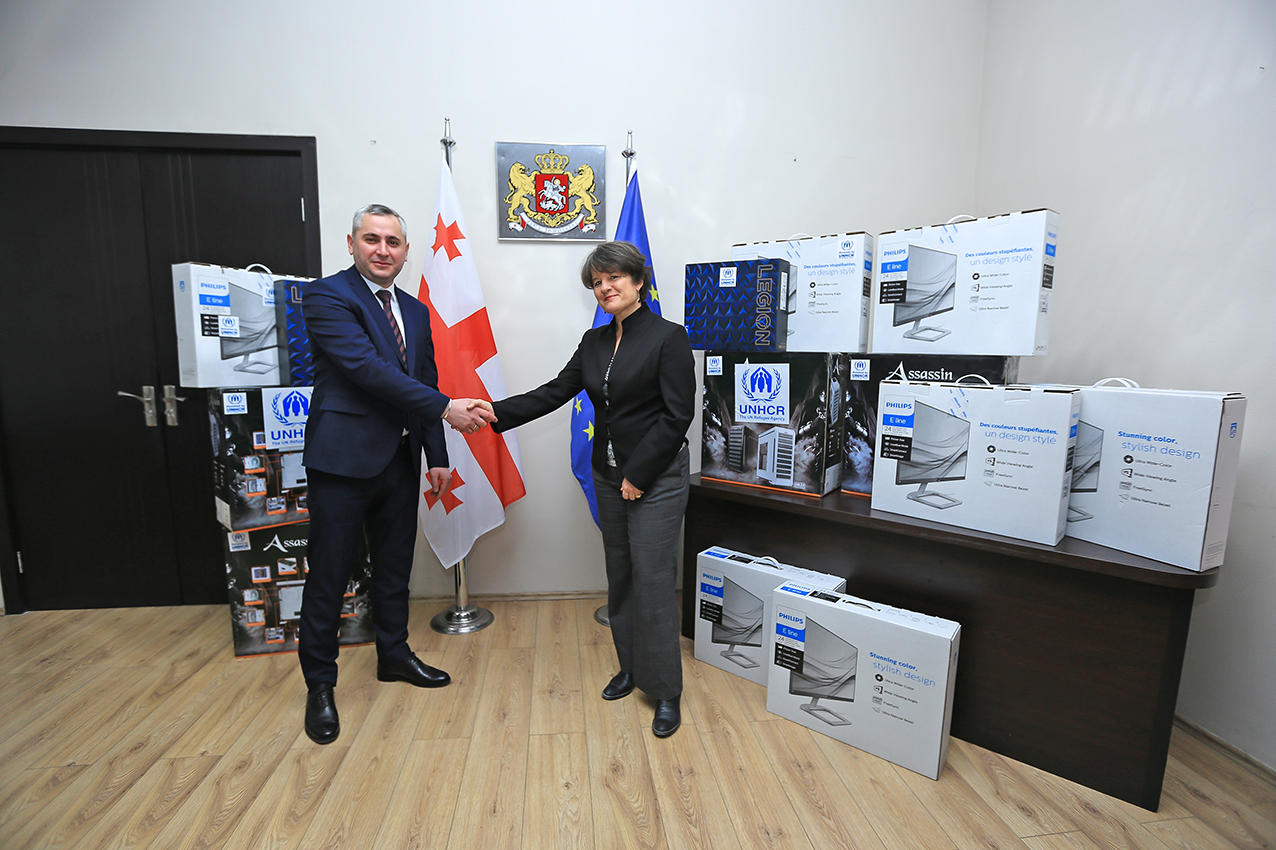UNHCR-მა დევნილთა სააგენტოს ტექნიკა გადასცა