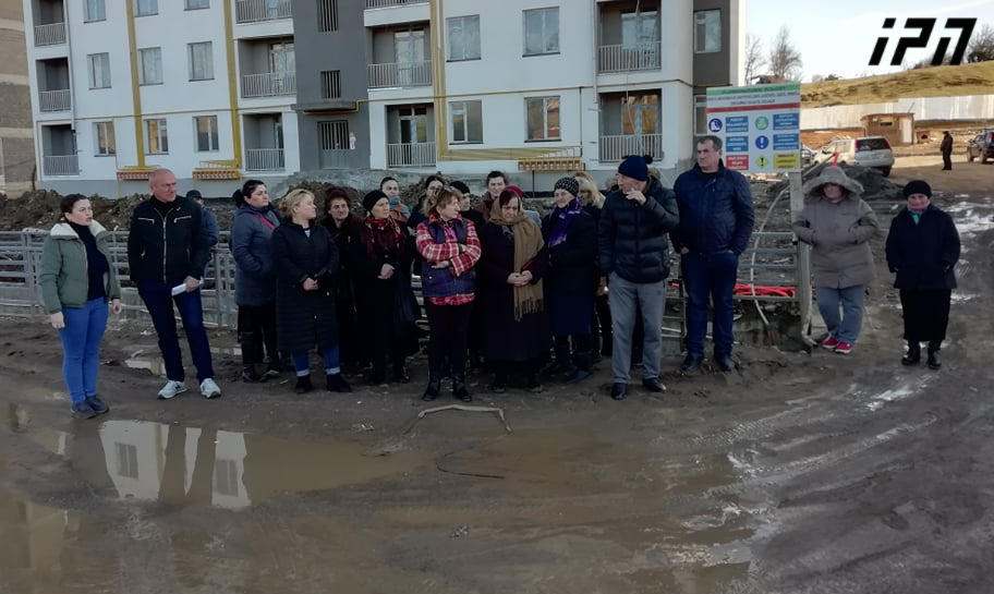 წყალტუბოში დევნილებმა აქცია გამართეს