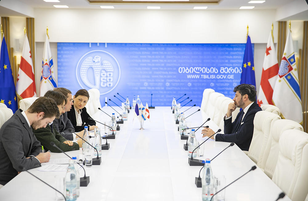 კახა კალაძე საფრანგეთის ელჩს, დიეგო კოლასს შეხვდა