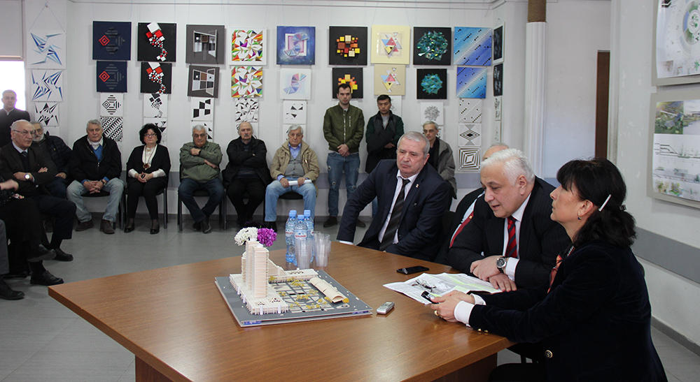 ტექნიკური უნივერსიტეტის რექტორმა, პროფესორმა დავით გურგენიძემ არქიტექტურის ფაკულტეტზე შეხვედრა გამართა
