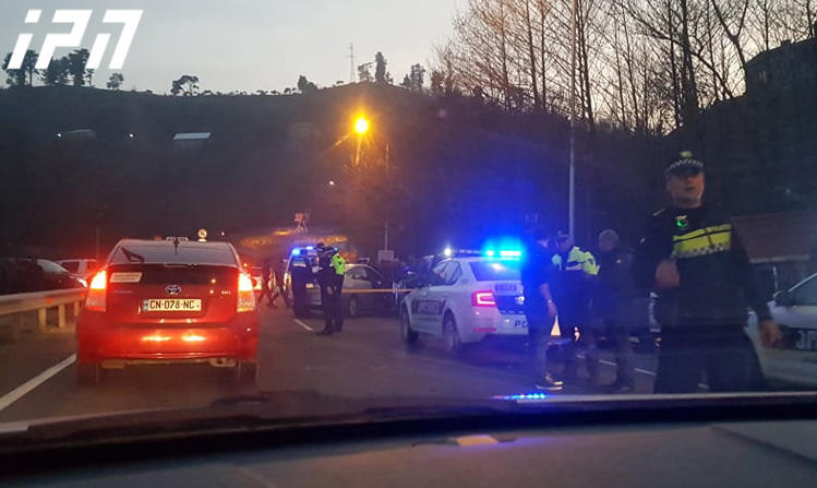 ჩაქვის გვირაბთან სამი ავტომანქანა ერთმანეთს შეეჯახა