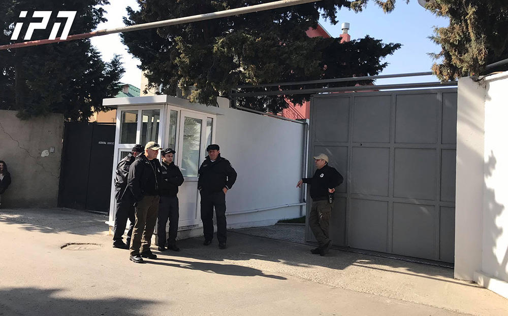 Meeting underway between government and opposition at US ambassador's residence