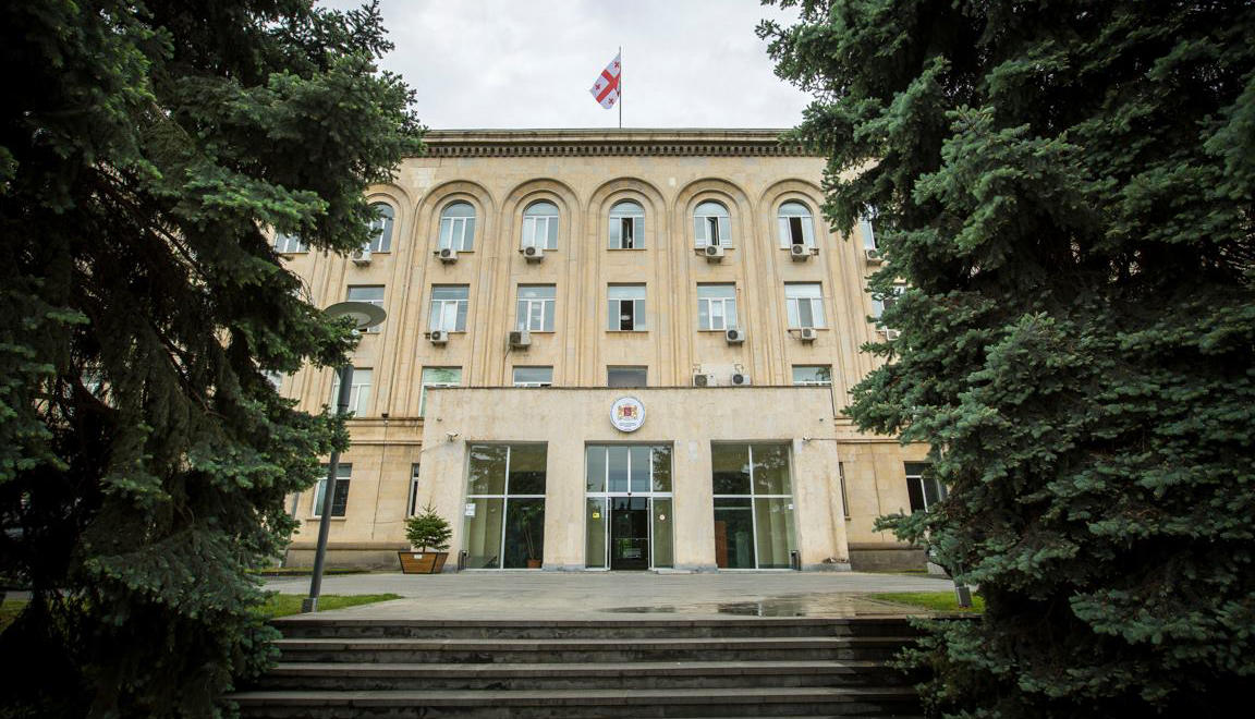 სოფლის მეურნეობის სამინისტროს ინფორმაციით, მინისტრის მოადგილის კორონავირუსით დაინფიცირების გამო თანამშრომლების ჯანმრთელობას საფრთხე არ ემუქრება და უწყება მუშაობას ჩვეულ რეჟიმში განაგრძობს