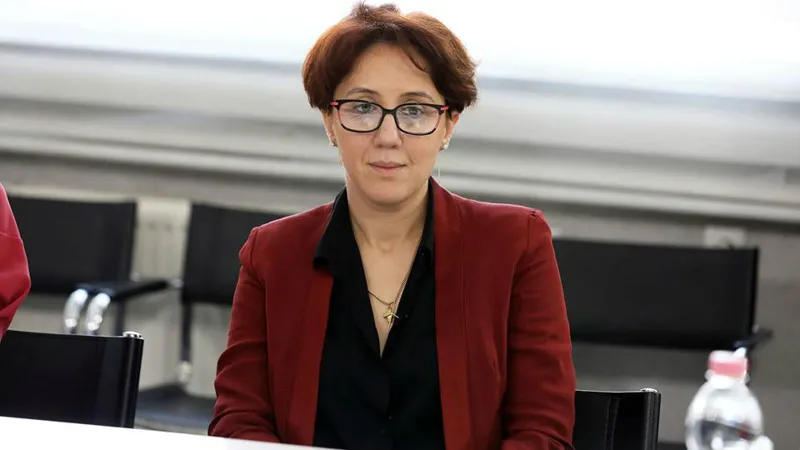 განათლების მინისტრის მოადგილის განცხადებით, 2019-20 სასწავლო წლის მეორე სემესტრი არ ჩავარდება