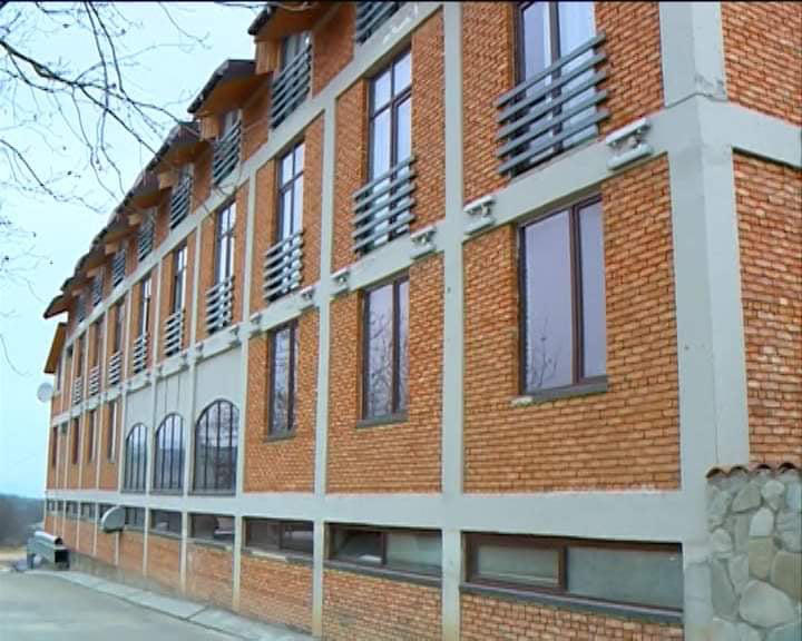 პარიზი - თბილისის რეისით დაბრუნებული 50 -მდე მგზავრი კარანტინს თელავში გაივლის