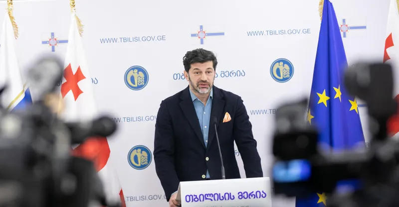 კახა კალაძე - მოქალაქეებს შეეძლებათ მეტროთი და ავტობუსით გადაადგილება, სამარშრუტო ტაქსების მძღოლებთან მიმართებაში კი ვმუშაობთ, რომ არ დარჩნენ შემოსავლის გარეშე