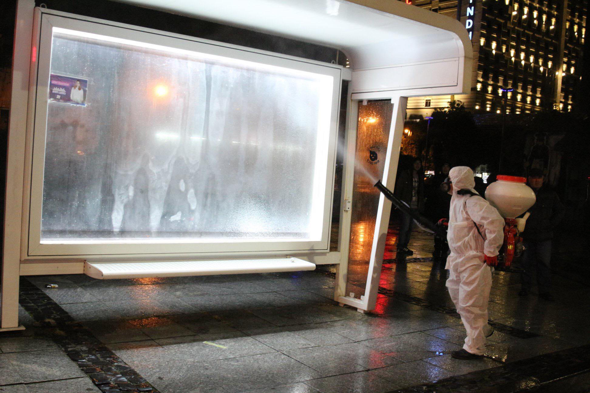 ბათუმში ავტობუსის მოსაცდელების სადეზინფექციო ღონისძიებები დაიწყო