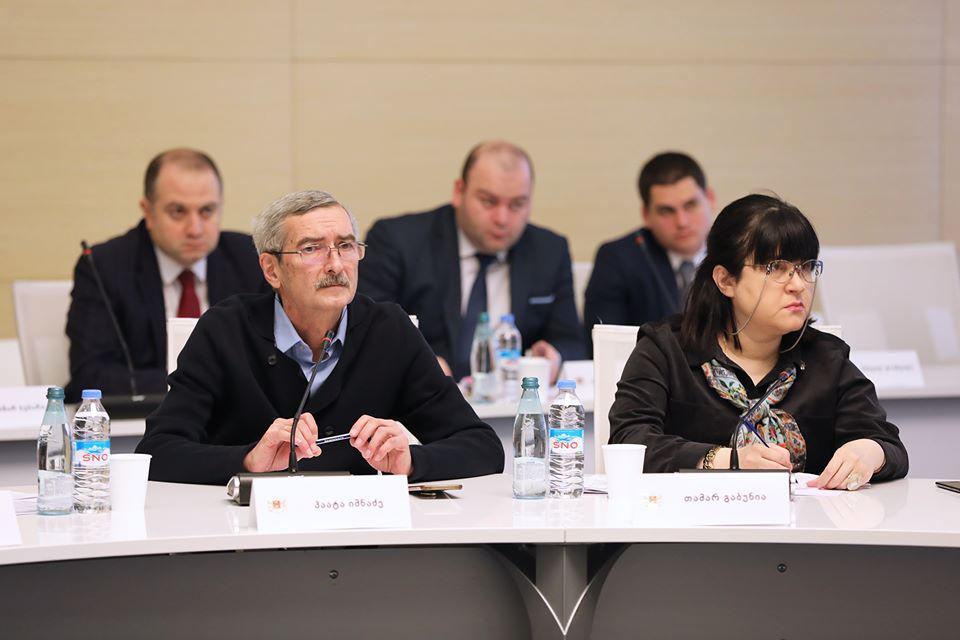 ჯანდაცვის მინისტრის მოადგილის განცხადებით, კორონავირუსის საეჭვო შემთხვევების ტესტირების კუთხით რიგების ან პასუხების დაგვიანების პრობლემა არაა