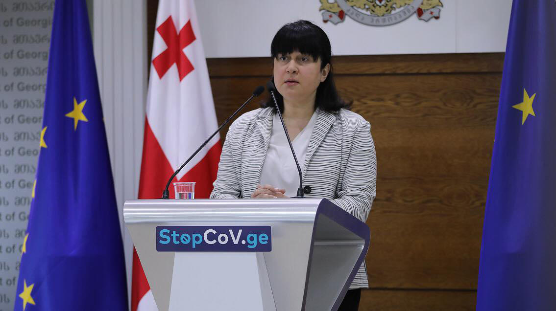 ჯანდაცვის მინისტრის მოადგილის განცხადებით, კორონავირუსთან დაკავშირებით მკაცრი ზომები სოციალური დისტანცირების კუთხით დღესაც ძალაშია და კიდევ უფრო გამკაცრდება