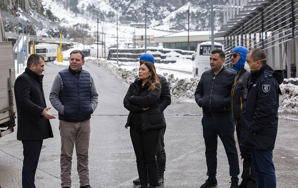 ნინო თანდილაშვილი - ყაზბეგის გამშვები პუნქტი გახსნილია და სასურსათო პროდუქცია უპრობლემოდ შემოდის