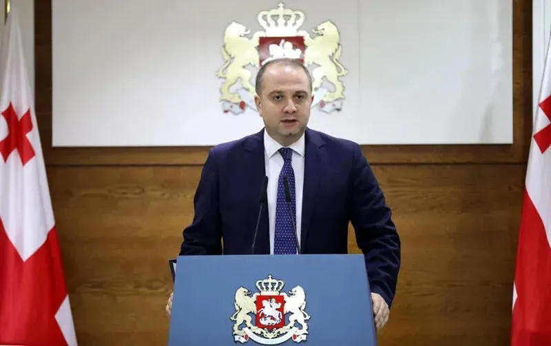 ირაკლი ჩიქოვანის ინფორმაციით, მარნეულსა და ბოლნისში სპეციალურმა ჯგუფებმა 20 ათასზე მეტი ადამიანი შეამოწმეს და მათგან ტემპერატურა მხოლოდ 25-ს დაუფიქსირდა